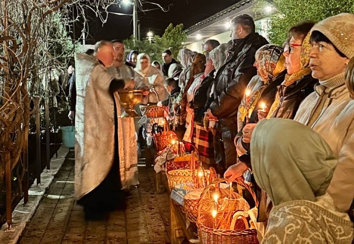 Россиянам рассказали, что можно и что нельзя святить на Пасху