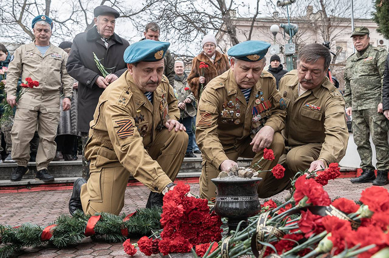 15 февраля: День памяти о россиянах, исполнявших служебный долг за пределами Отечества, дни операционной медсестры и детей, больных раком