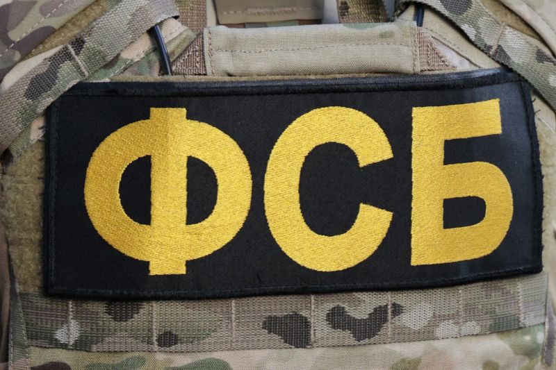Трое крымчан приговорены к колонии за предоставление Киеву возможности следить за ЧФ