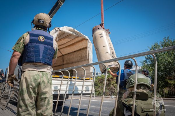 МЧС показало уничтожение боевой части ATACMS и суббоеприпасов в Севастополе