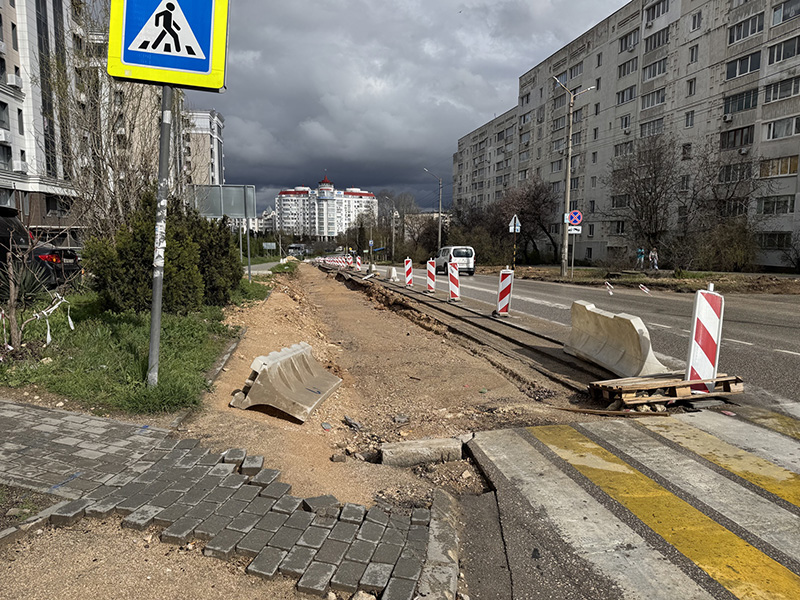Финансовый оазис: В Севастополь — за получением миллионных контрактов без конкурса