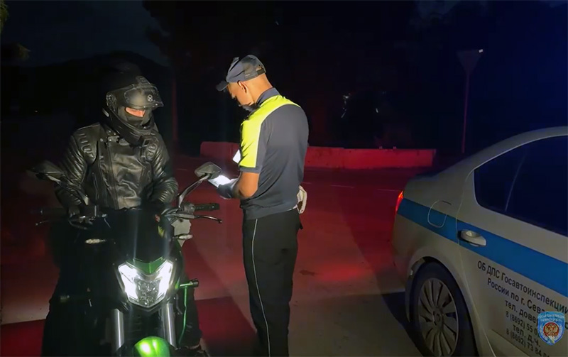 В Севастополе в ходе рейда «Мото» выявили 26 нарушителей ПДД