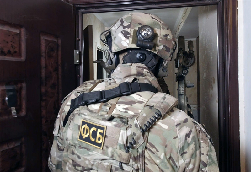 ФСБ за два месяца задержала в 53 регионах 169 нелегальных «оружейников»