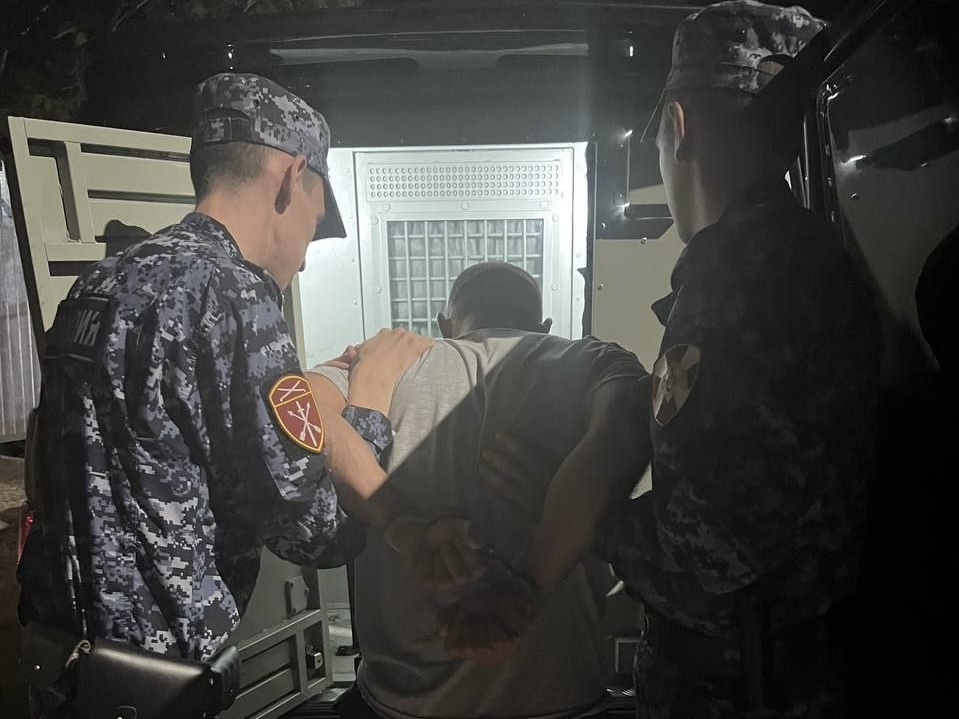 Подозреваемого в убийстве мужчину задержали в Ялте сотрудники Росгвардии