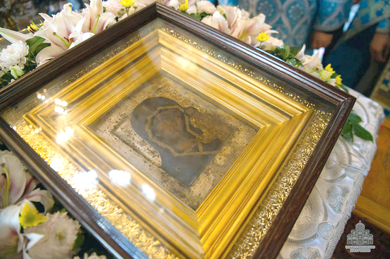 Сегодня празднование в честь Казанской иконы Божией Матери