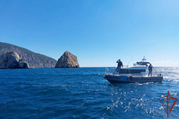 Экипаж патрульного катера Росгвардии спас в Черном море сапсёрферов 