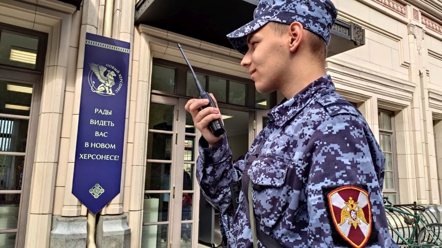 Росгвардейцы обеспечили безопасность рабочего визита председателя Совфеда Валентины Матвиенко в Севастополь