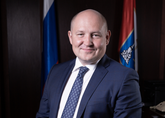 Михаил Развожаев поздравил женщин с 8 Марта