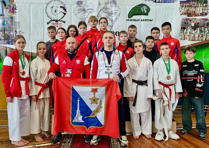 Севастопольцы завоевали 26 медалей на первенстве и чемпионате ЮФО по всестилевому каратэ