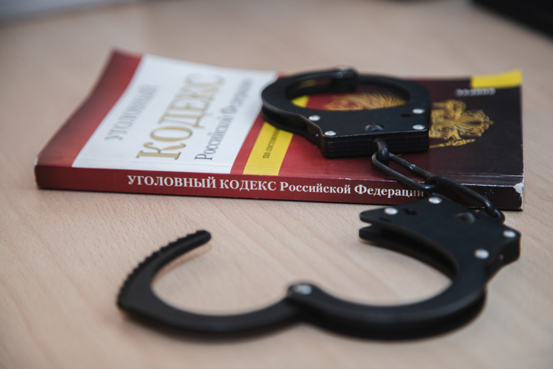 Два севастопольских рецидивиста из мести вскрыли бытовку и украли электроинструменты