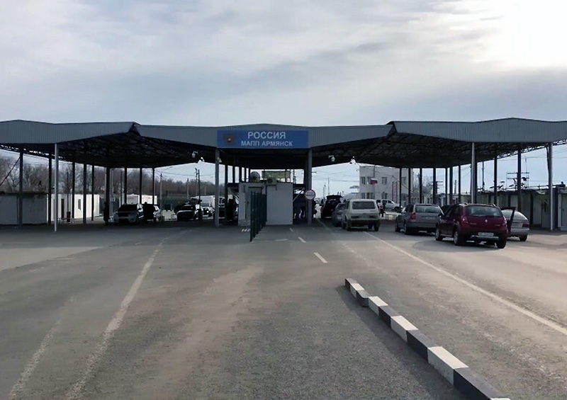 ВСУ снова повредили мост в Чонгаре — движение по нему перекрыто