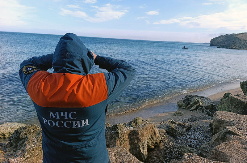 В Крыму третий день ищут двух пропавших рыбаков