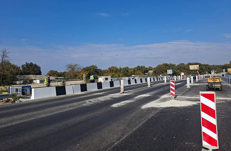 64-метровый мост на автодороге «Симферополь — Бахчисарай — Севастополь» готов на 98%