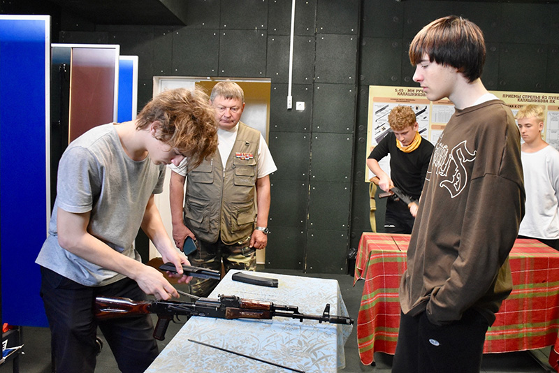 В Севастополе прошли сборы старшеклассников и студентов по ОБЖ
