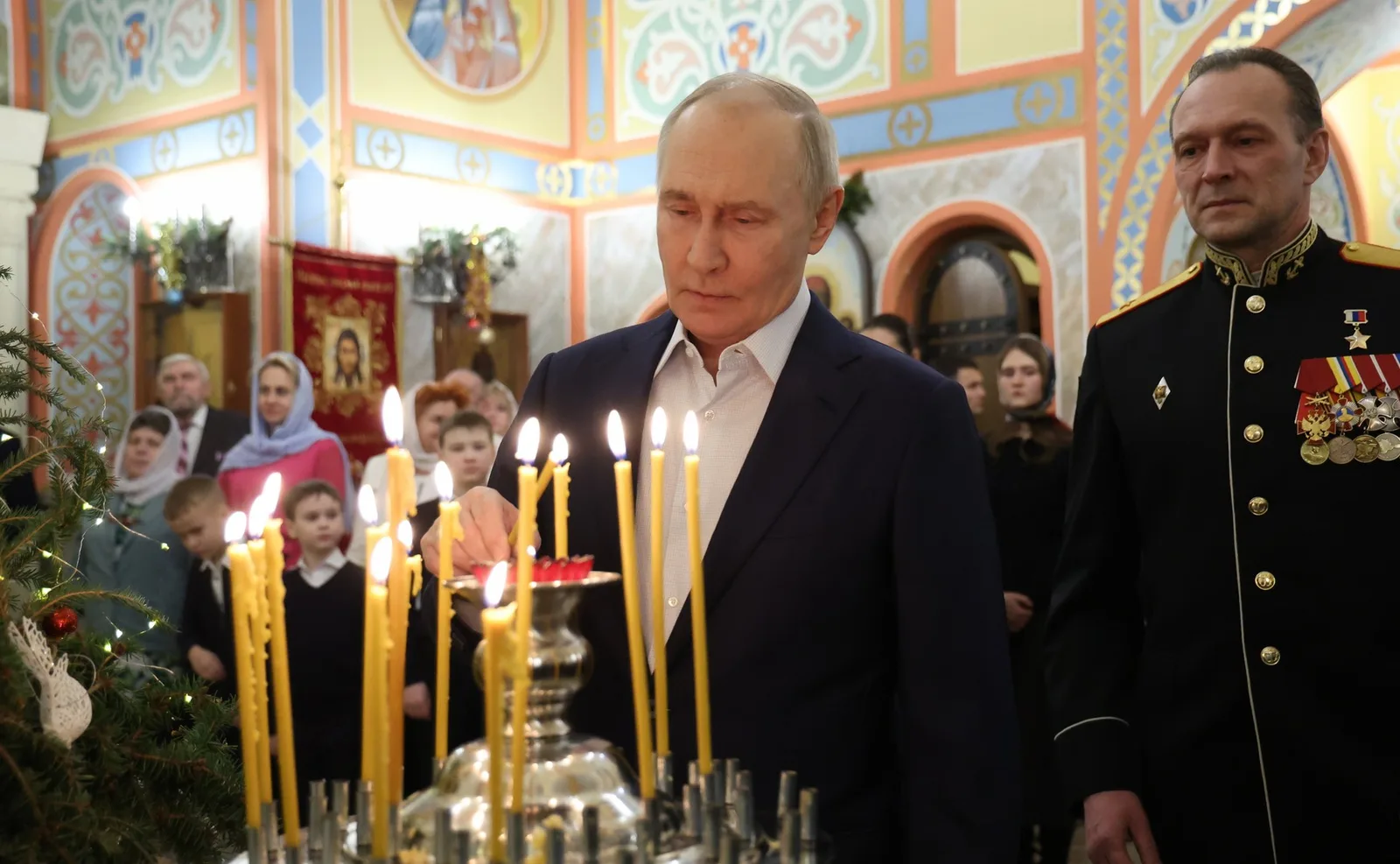 Владимир Путин поздравил православных верующих с Рождеством