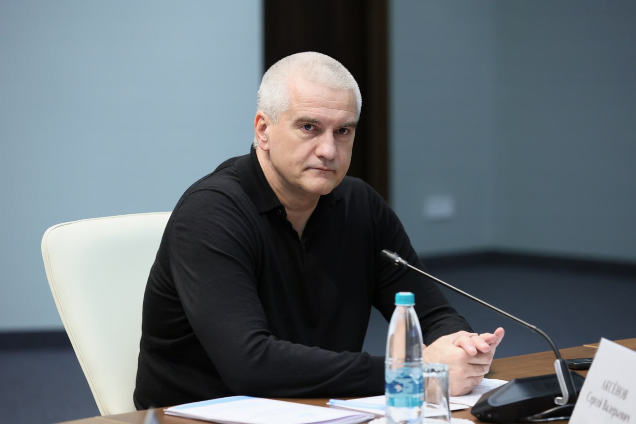 Отправлены в отставку замглавы Ялты, главы Нижнегорского района и Керчи