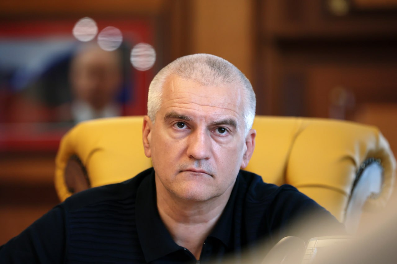 Аксёнов подписал указ о денежной выплате водителям, чьи авто пострадали в результате атак ВСУ