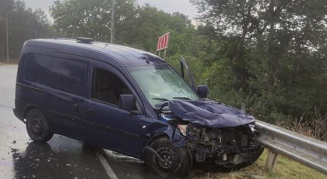 Водитель получил травмы в аварии на крымской трассе