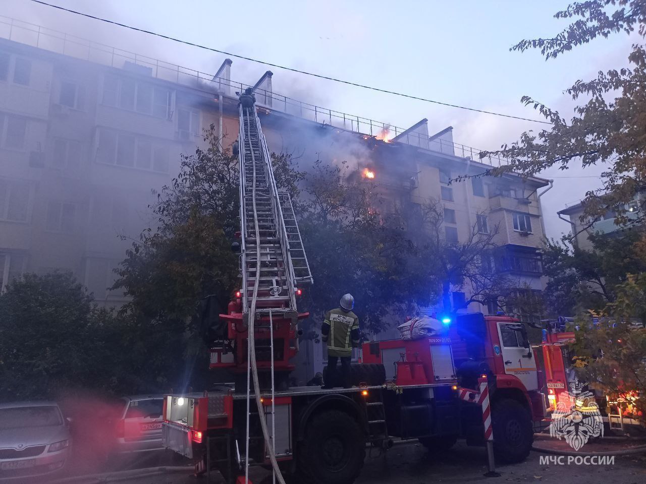 Возгорание пятиэтажки в Севастополе взяла на контроль прокуратура