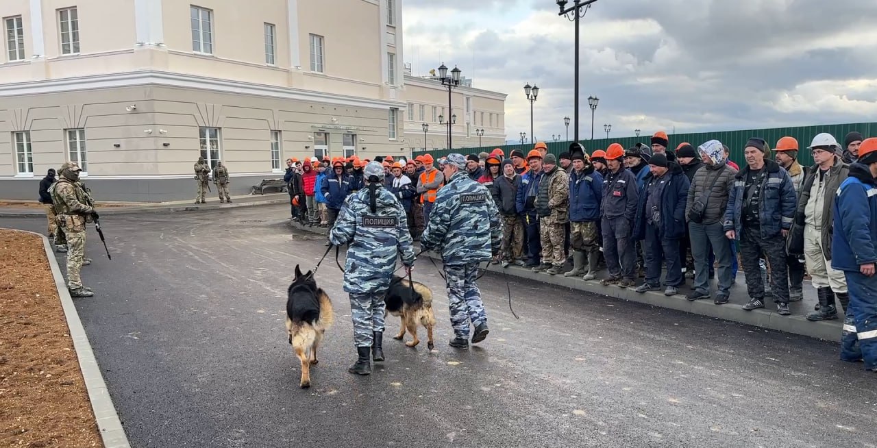 На стройке в Севастополе обнаружили мигранта-нелегала