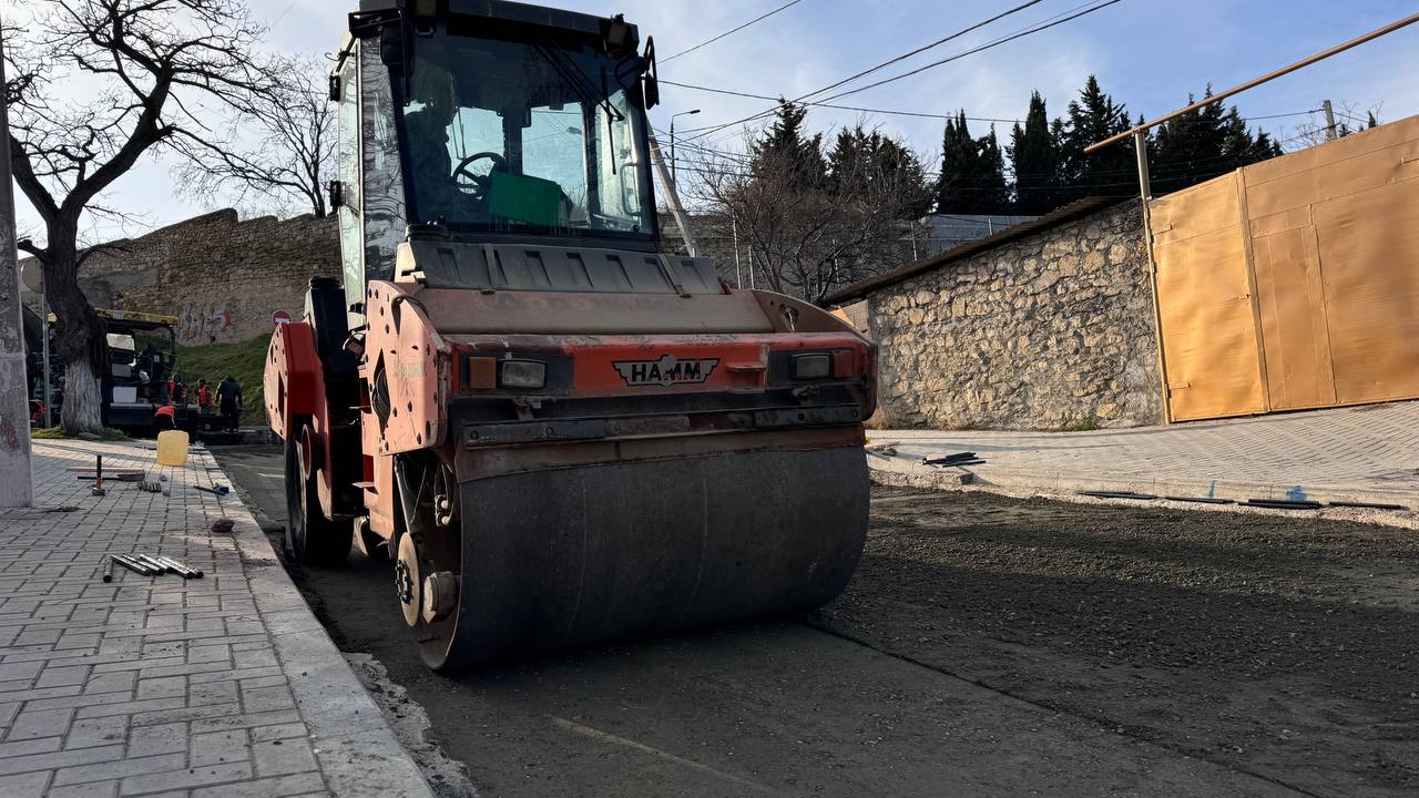 На улицах Шмидта и Демидова началась укладка бетона