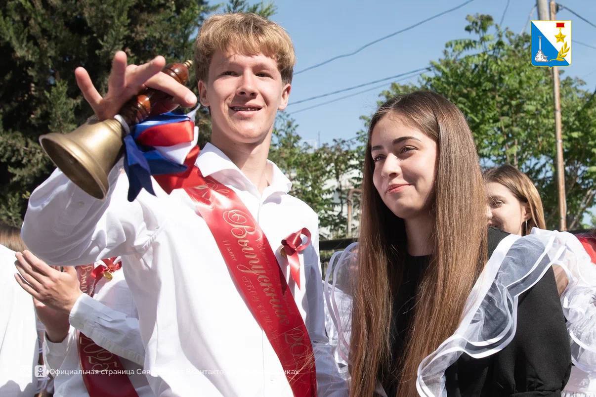 Почти половина абитуриентов ЮФО планирует учиться в родном городе