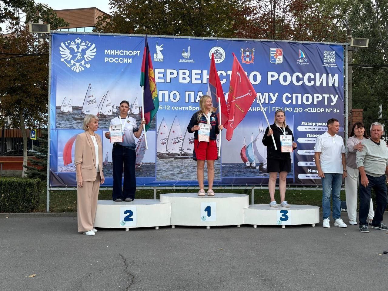 Три медали везут севастопольские спортсменки с первенства России по парусному спорту