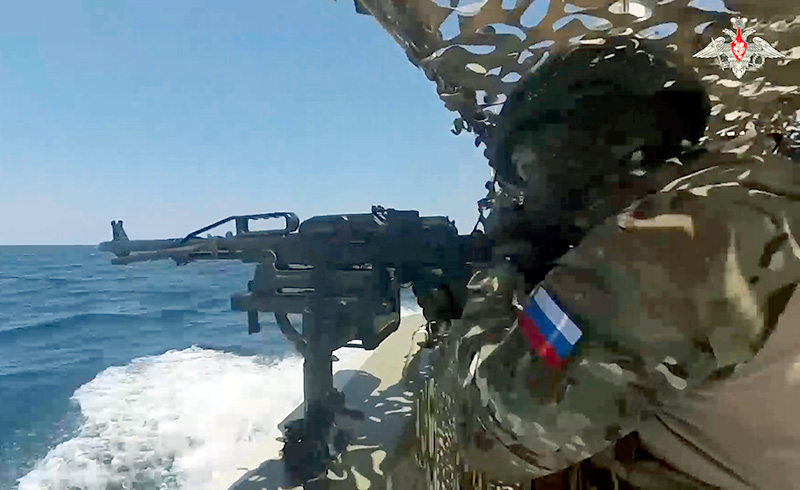Черноморский флот уничтожил украинские надводный и подводный БЭКи