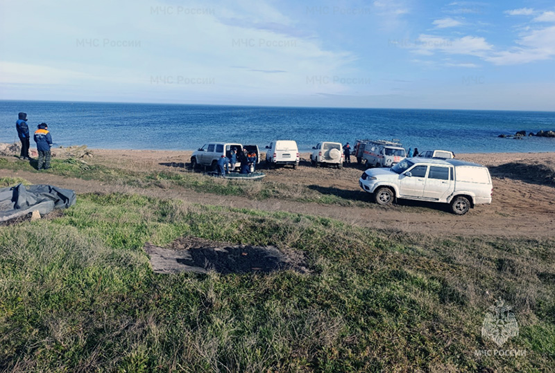 В Азовском море четвертый день ищут двух пропавших крымских рыбаков