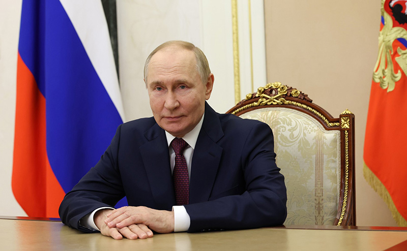 Путин поздравил российских школьников, учащихся колледжей, студентов, их родителей и педагогов с Днем знаний (ВИДЕО)