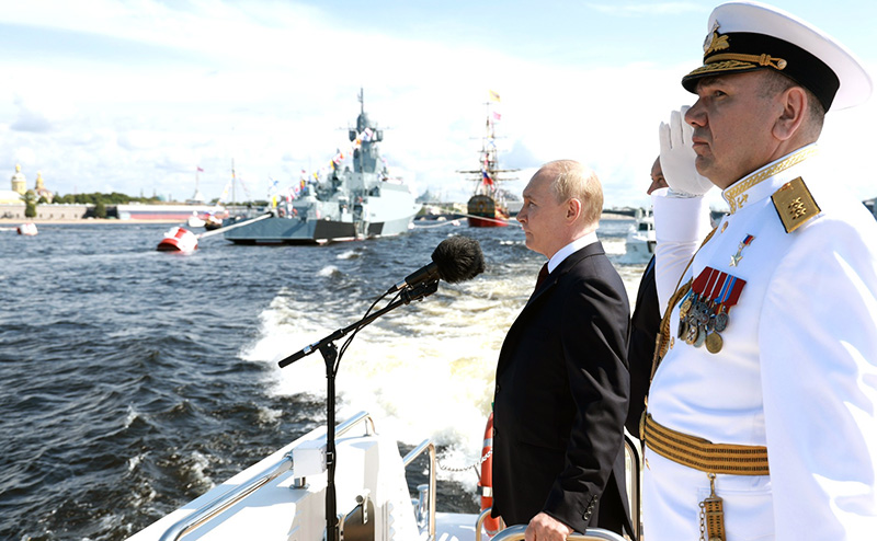 В Санкт-Петербурге отменили главный военно-морской парад