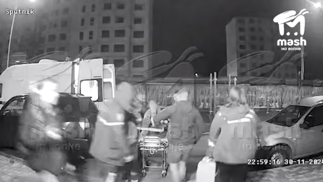 Появились кадры с пострадавшей во время падения лифта в севастопольской многоэтажке (ВИДЕО)