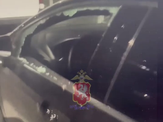 «Шалость» не удалась: севастопольцу грозит наказание за повреждение припаркованных автомобилей (ВИДЕО)