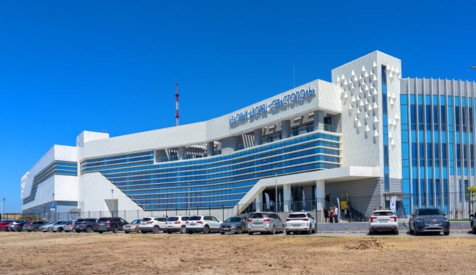 Первые соревнования по хоккею проходят в ледовом дворце «Севастополь»