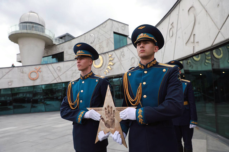 В Ярославле на Аллее космонавтов появилась именная звезда севастопольца Антона Шкаплерова (фото)