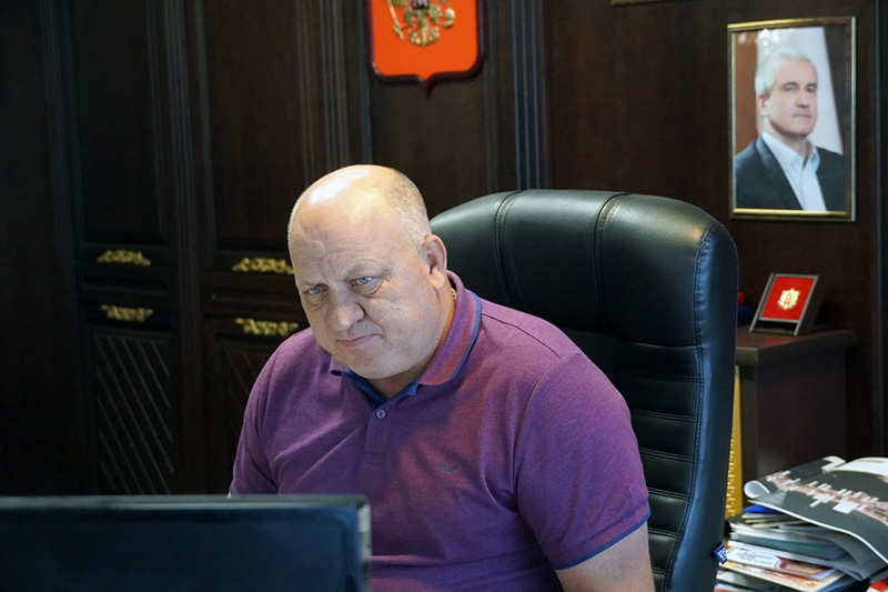 В Крыму еще один глава администрации города после встречи с Аксеновым подал в отставку
