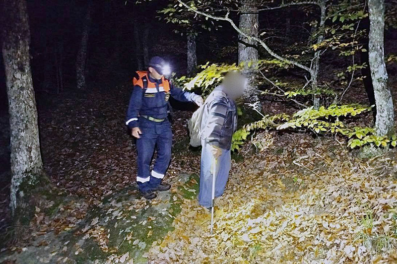 Двое туристов заблудились поздним вечером на горе Аю-Даг