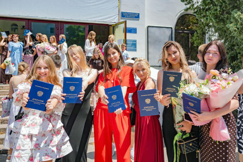 Почти четыре сотни специалистов выпустил в 2026 году Севастопольский медицинский колледж