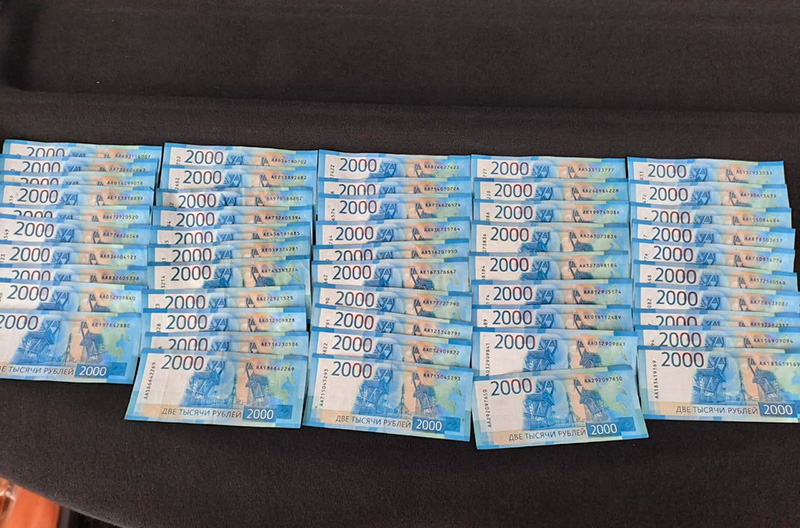 Пытавшийся дать 100-тысячную взятку автоинспекторам крымчанин отделался условным сроком