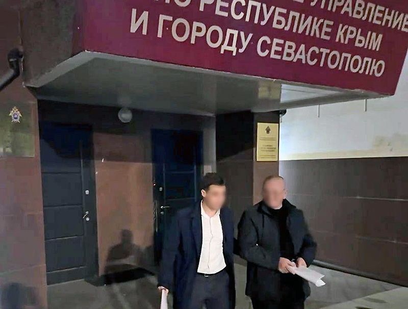 Зампред Совета Нахимовского муниципального округа Севастополя обвиняется в получении взятки в особо крупном размере