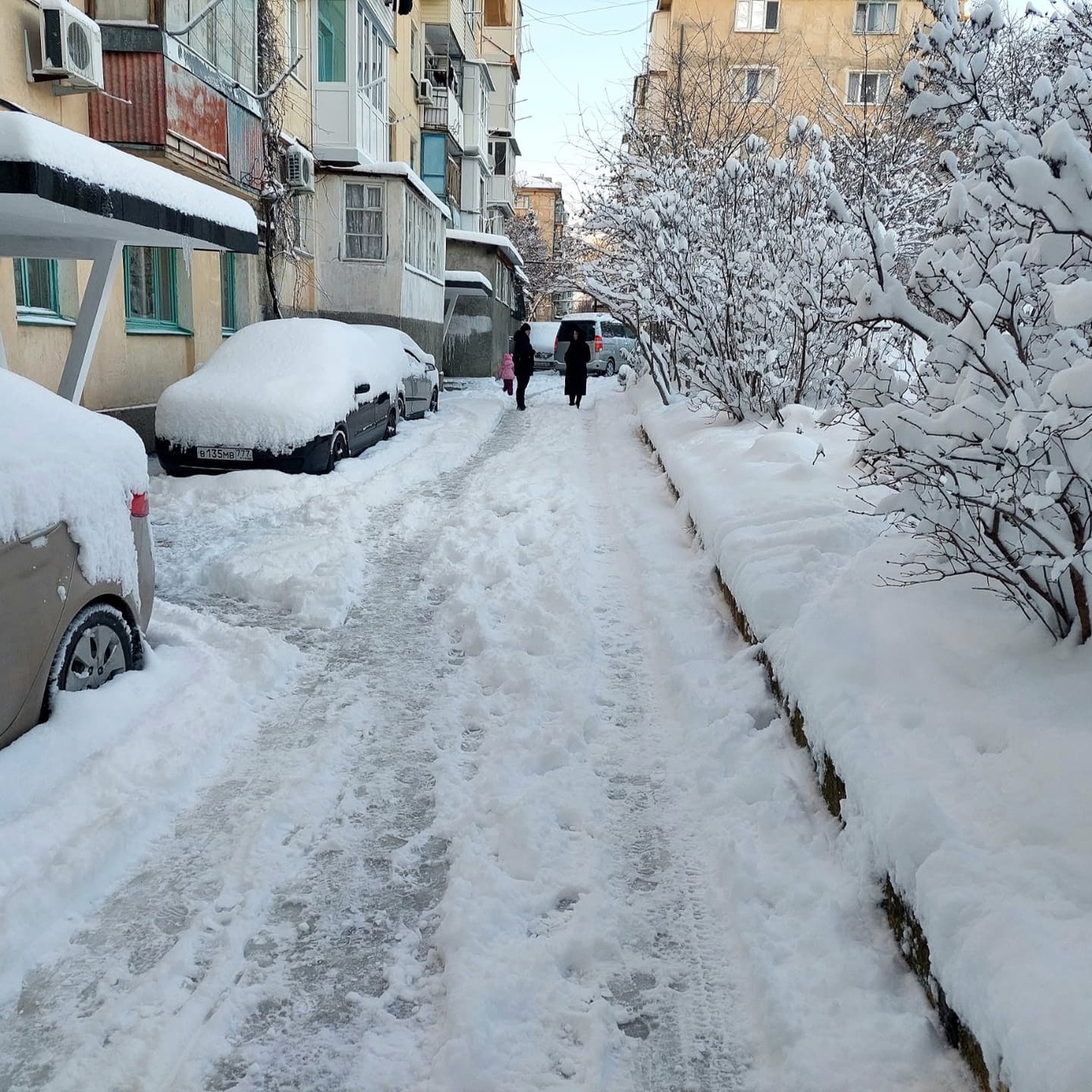 В Севастополе снег и мороз, паром не ходит - 